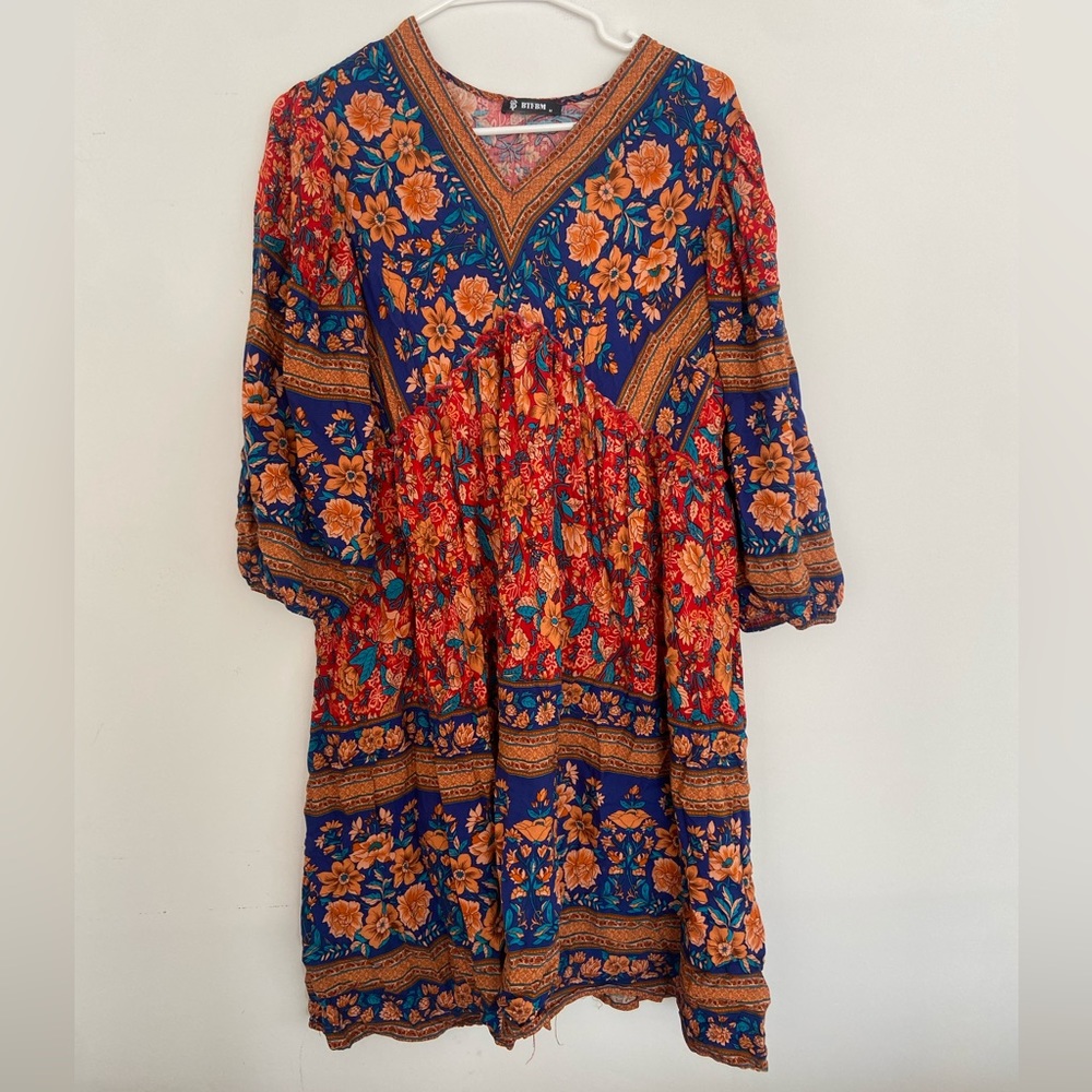 Pretty floral dress. Size M